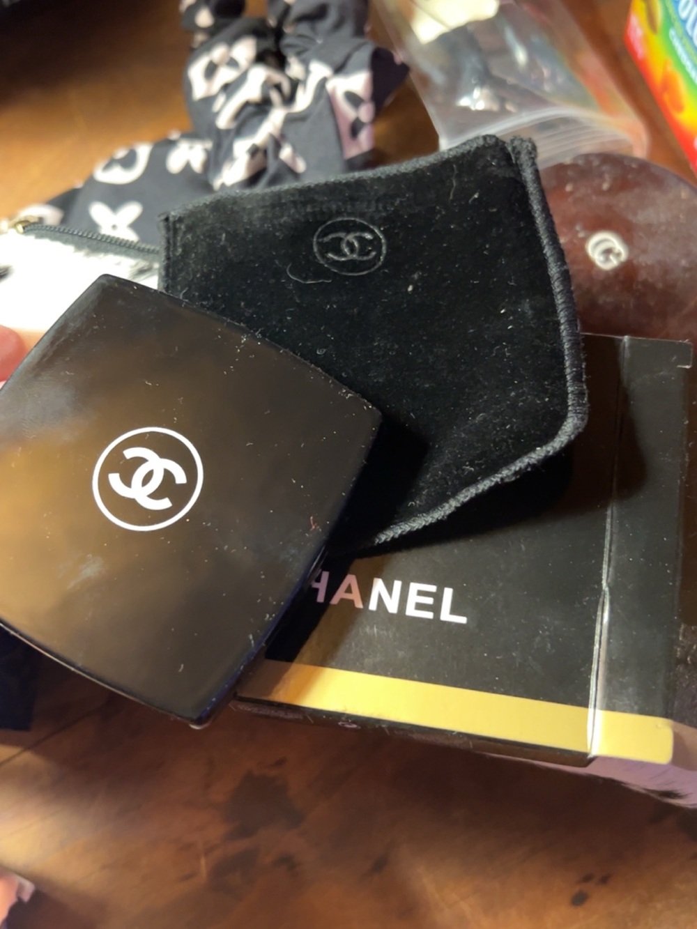CHANEL Black Compact Powder with Velvet Pouch